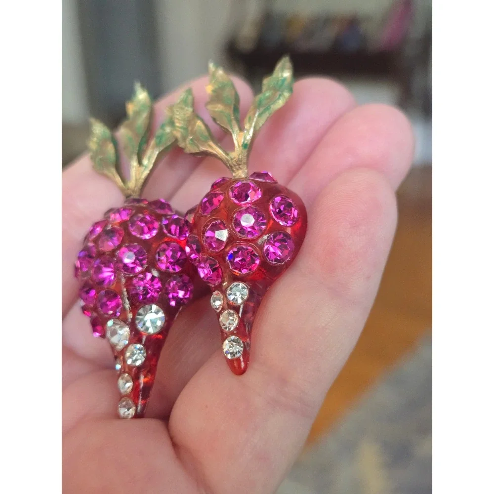 Rare FORBIDDEN FRUIT Radish HOT PINK Rhinestone LUCITE PIN BROOCH Vintage